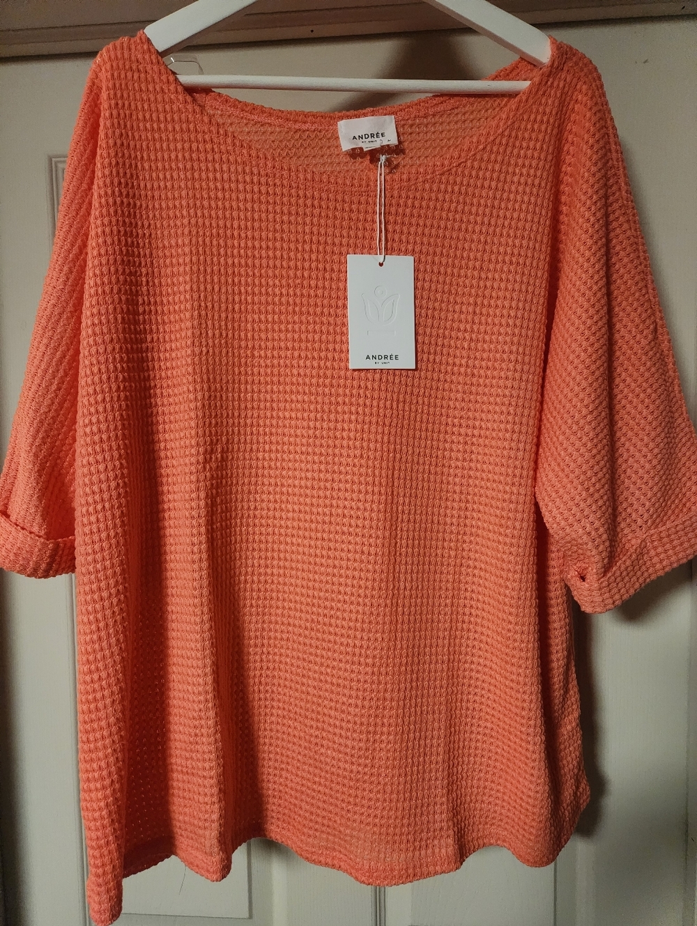 NWT Andrée by Unit Textured Top – Size 1X  Melon Color. Waffle Knit